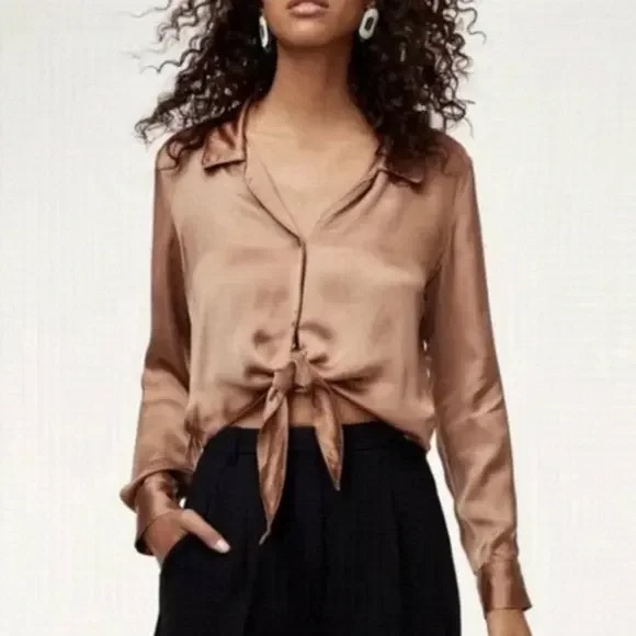 Aritzia Tops - Aritzia Wilfred Peaufiner Tie Front Blouse Cropped Long Sleeve Roebuck Size XXS